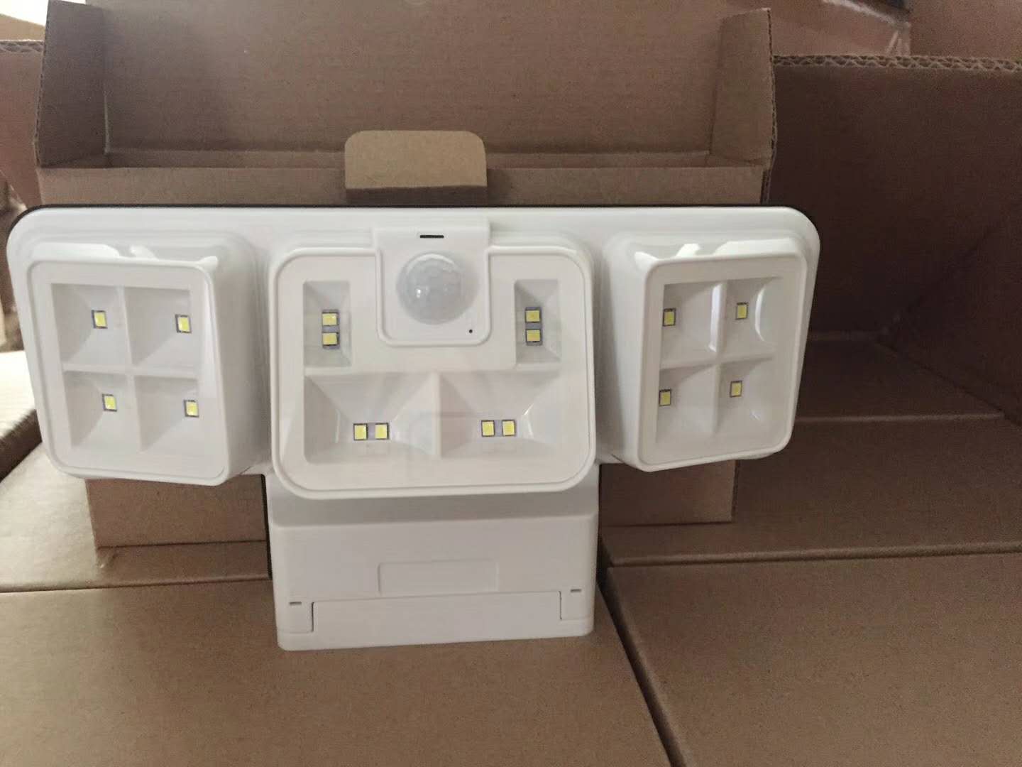 LED三头壁灯,200pcs 