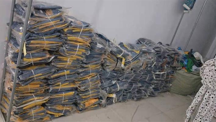 库存休闲男装收购、库存时尚童装库存辅材 