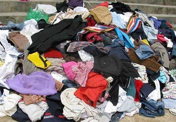 回收旧衣服也能年赚几十万？
